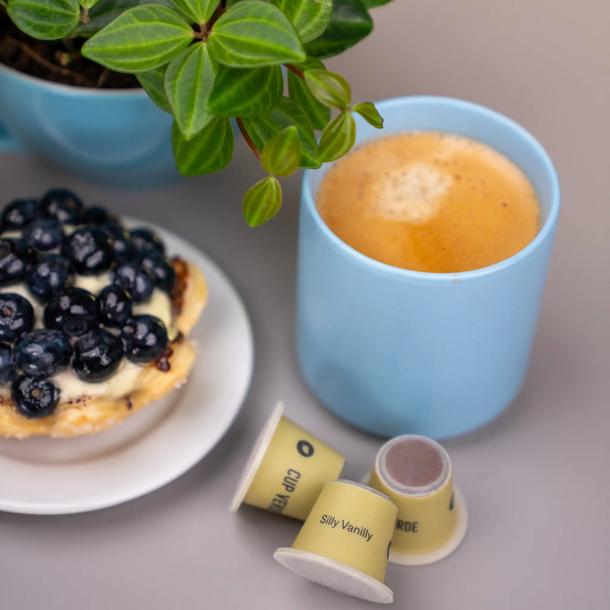 Cup-Verde-Silly-Vanilly-Kaffee-Kuchen